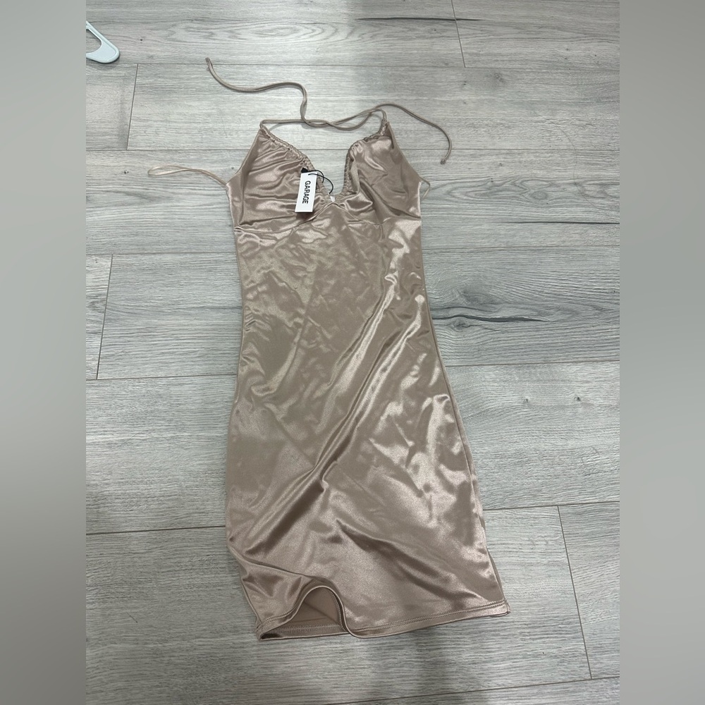 Garage dress